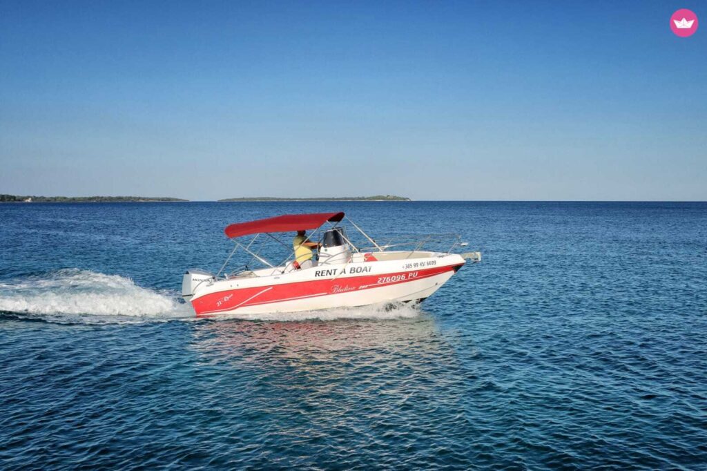 teo-boat-blue-line01